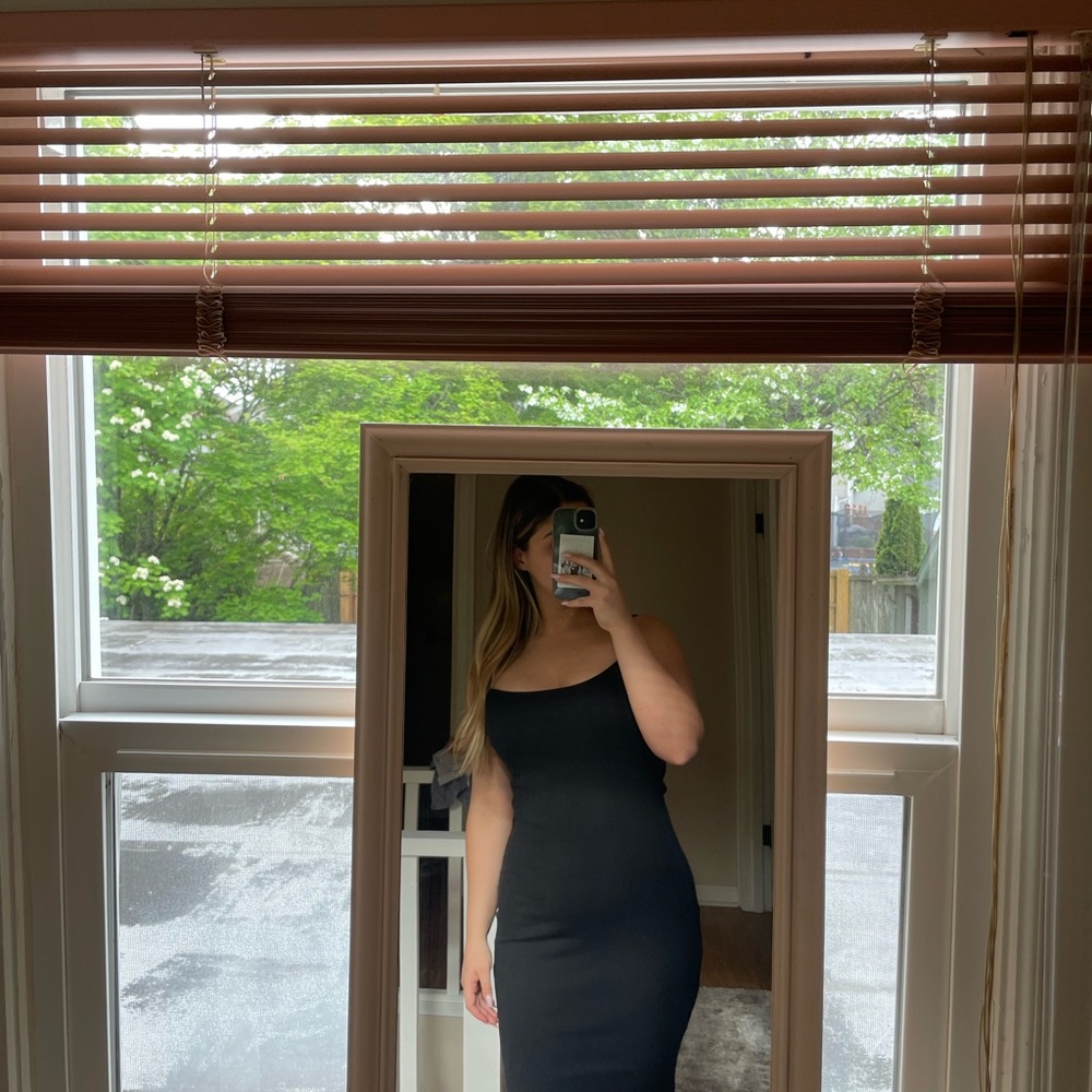 Black Sleeveless Bodycon Dress